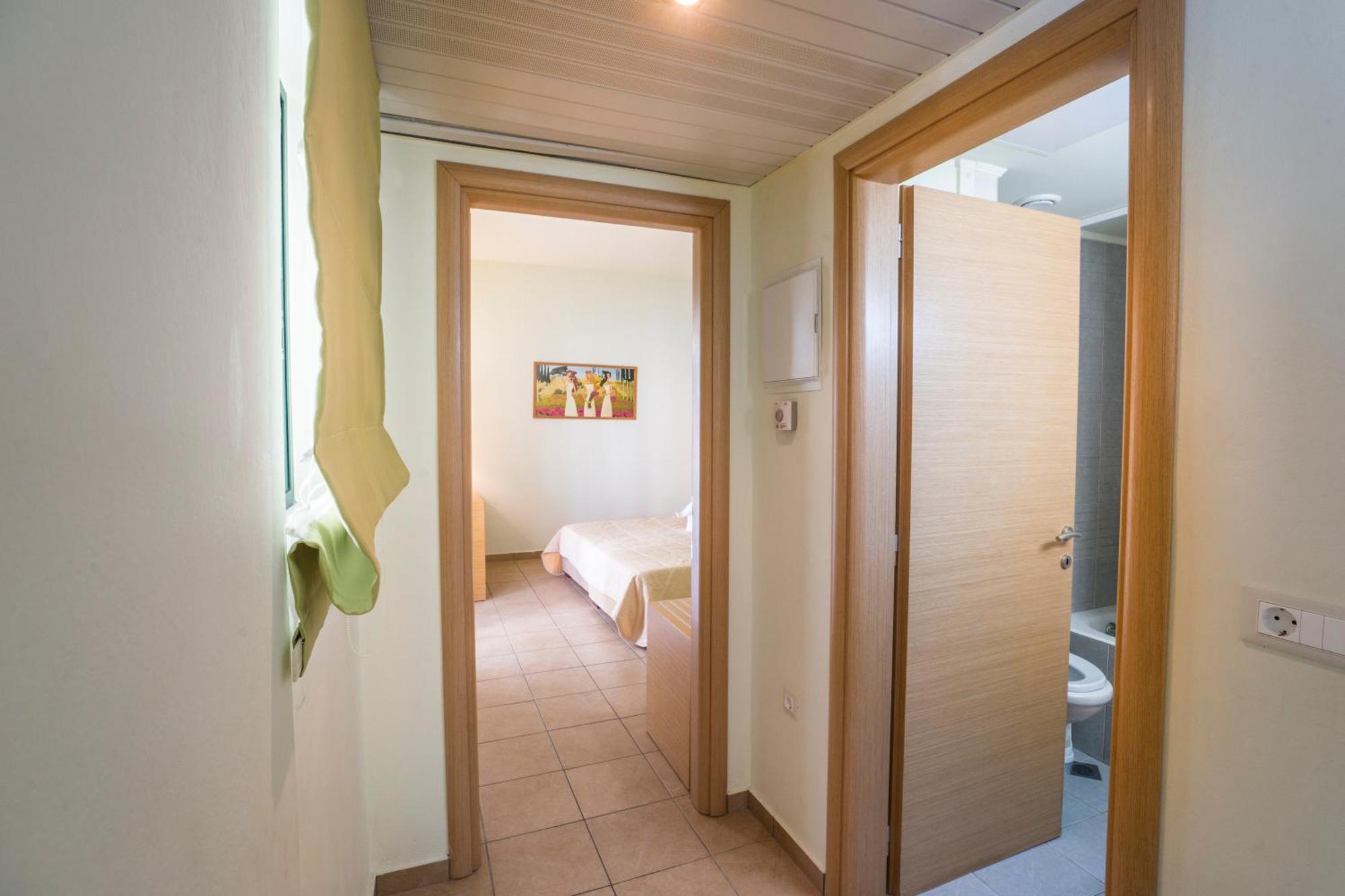Athina Beach Hotel Kato Daratso Ruang foto